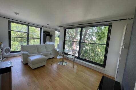 Lounge/Kitchen
