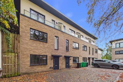 4-bed house on Enderleigh Mews, Nottingham, £1,550/mo