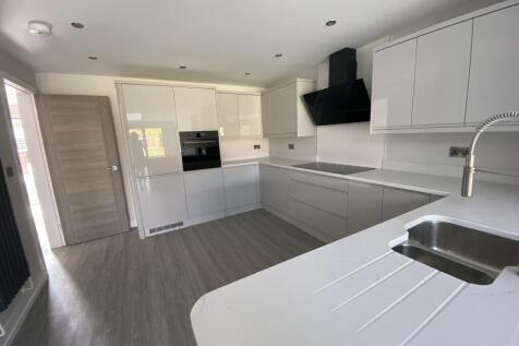 Davenham Road, Formby, L37 3NS photo 3