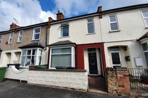 5-bed terraced on 49 Llewellyn Road, Leamington Spa, £2,500/mo
