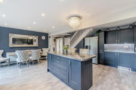 Kitchen/ dining room