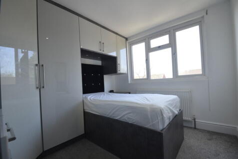 16 CHERRY CRESCET...
