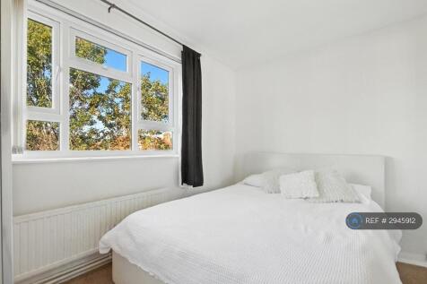 Mountfield Road, London, E6 photo 4