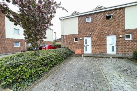Selby, YO8 - property photo