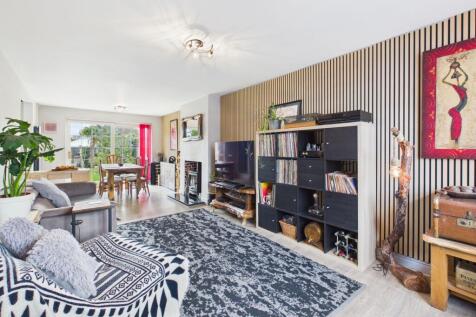 Sitting/Dining Room
