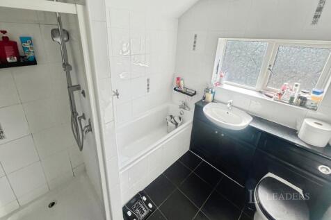 Butely Road, Luton, Bedfordshire, LU4 photo 4