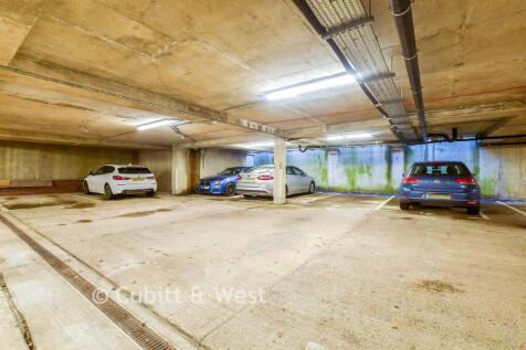 Driveway/Parking