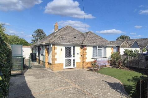 New Milton, BH25 - property photo