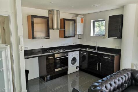LOUNGE/KITCHEN
