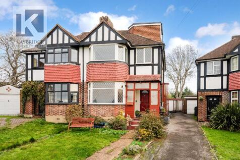 Parklawn Avenue, Epsom - KT18 7SJ