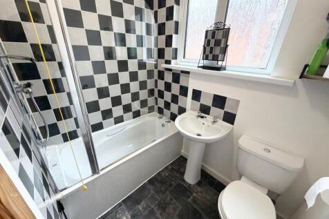 Ferry Road, Barrow-In-Furness, LA14 photo 5