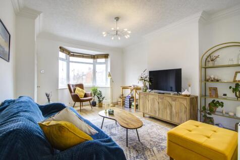 Living Room (2)