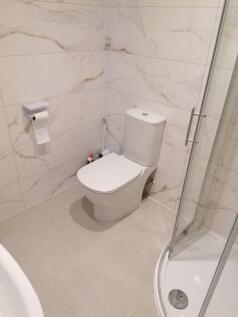 Room 1 en-suite