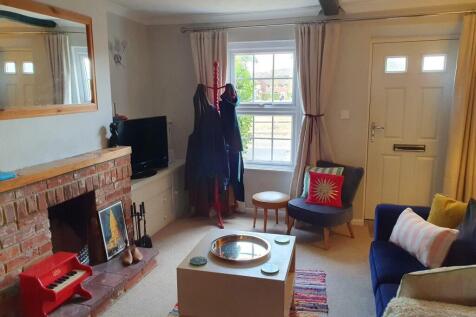 Greenham Road, Newbury photo 3