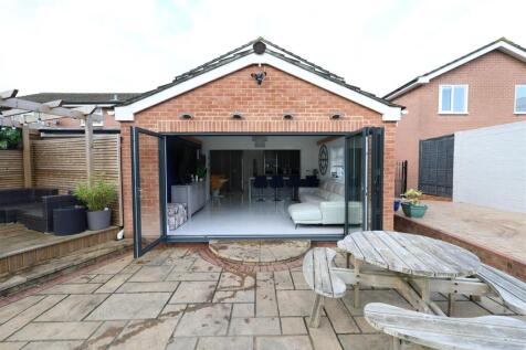 FC Kitchen Family Room v.JPG