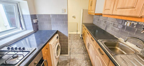 Plaistow, London, E13 photo 5