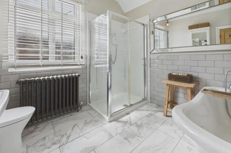 CAM04273G0-PR0157...