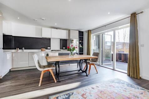 Open Plan Kitchen/Reception