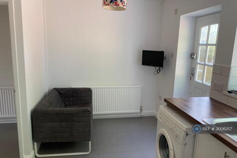 St. Catherines Close, Coventry, CV3 photo 3