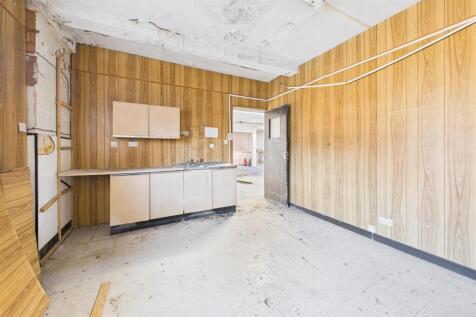 27 Eastover, Bridgwater, Somerset TA6 5AW | Freeho