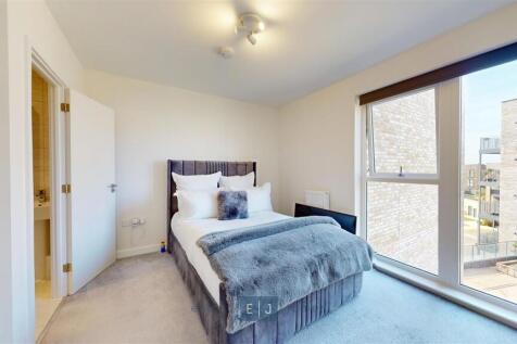 Borders Lane, Loughton photo 4