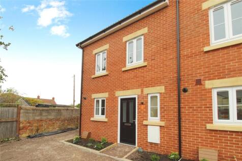 3-bed terraced on The Stern, Trowbridge, £1,350/mo