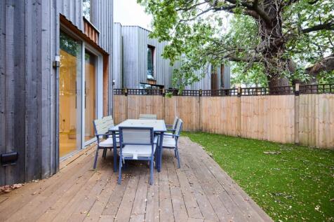 Crowntree Mews London NW7 photo 3
