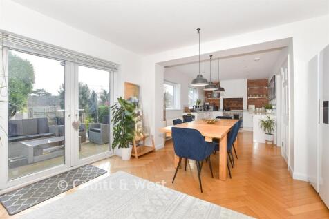 Kitchen/Dining Room.