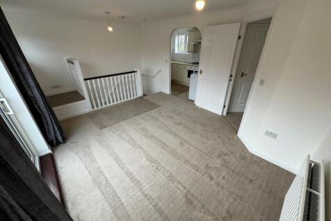 Carpenter Drive, Amesbury photo 3
