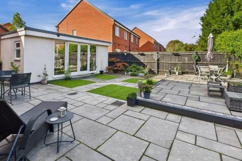 CAM04273G0-PR0192...