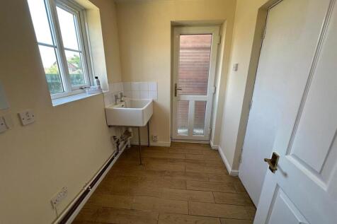 FUCHSIA CLOSE, ABINGTON VALE - NN3 photo 4