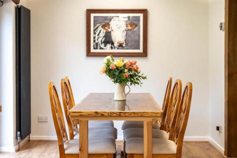 4 Greenwood Rd Lymm-17.jpg