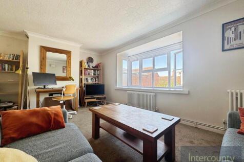 Oasthouse Court, Saffron Walden, Essex, CB10 photo 4