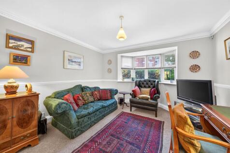 Living room / dining room