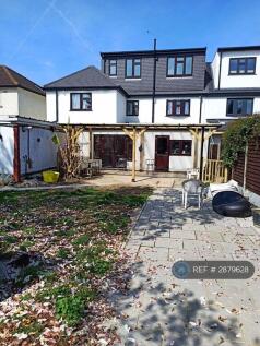 Rear Garden Is 70ft 