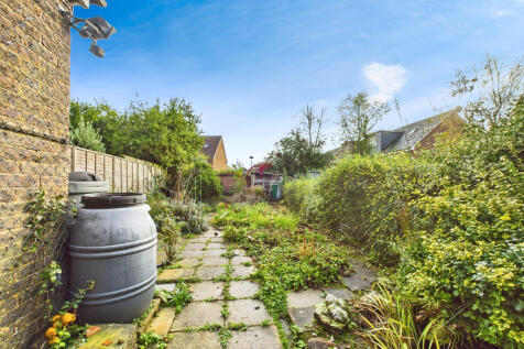 25c0cdd0-CAM04018G0-PR0395-STILL006