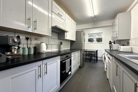 Kitchen II.jpg