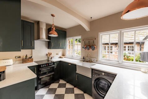 306832 - North Lodge Wirral 11.jpg