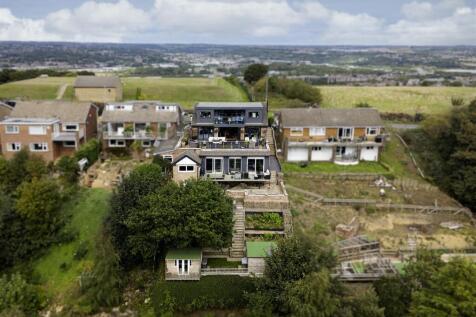 Bramleys Estate Agents - Foxroyd - Dewsbury (74).j