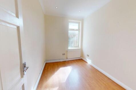 Colliers Water Lane, Thornton Heath photo 4