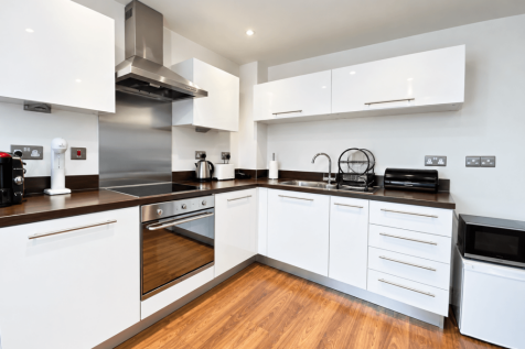 2 bed flat to rent College Rd, London BR1