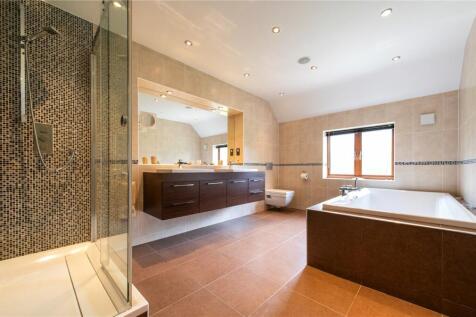 En Suite Bathroom