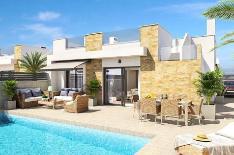 San Fulgencio New Modern Villa on one level with private swimming pool.