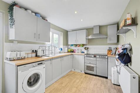 Kitchen_1.jpeg