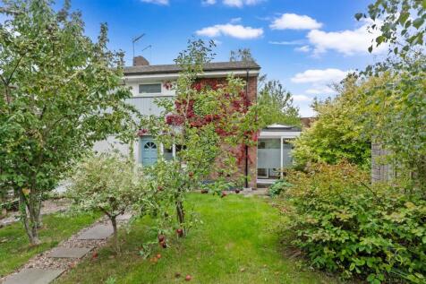 Pershore, WR10 - property photo