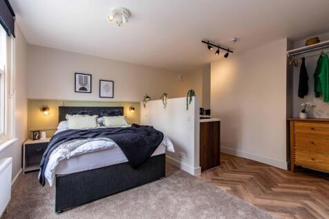 Massetts Road, Horley, RH6 photo 4