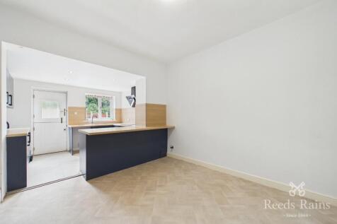 Mill Lane, Hyde, Greater Manchester, SK14 photo 3