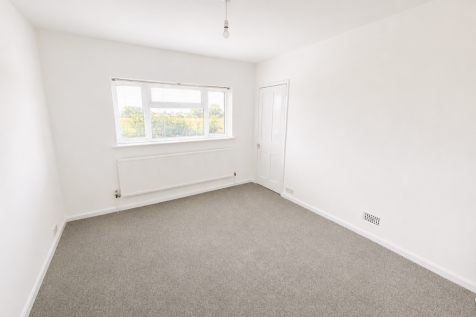 New Road, Shepperton, Surrey photo 5