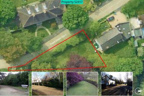 Spacious corner plot adjoining parkland