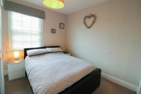 Grade II Listed Character Townhouse